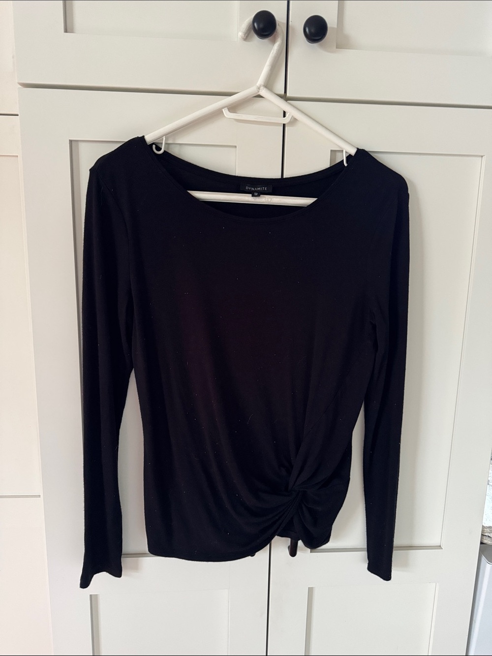 Dynamite Women's Black Long-Sleeve Twist Front Top